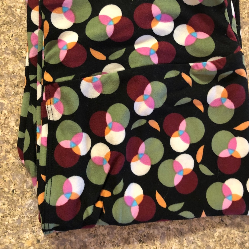 LuLaRoe OS Leggings